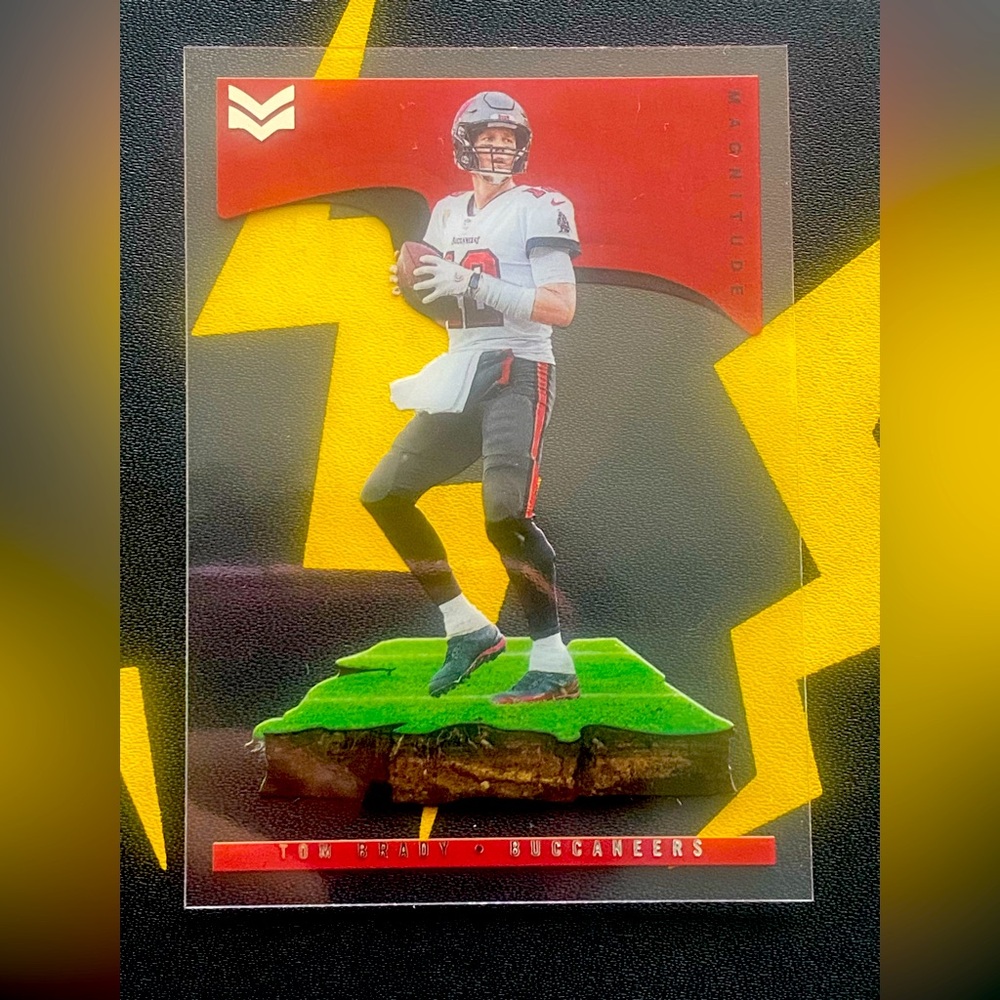 2021 Panini Chronicles Stars & Stripes Tom Brady Magnitude MAG-17